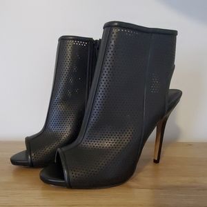 NEW Aldo Black Leather Perforated Ankle Bootie 9